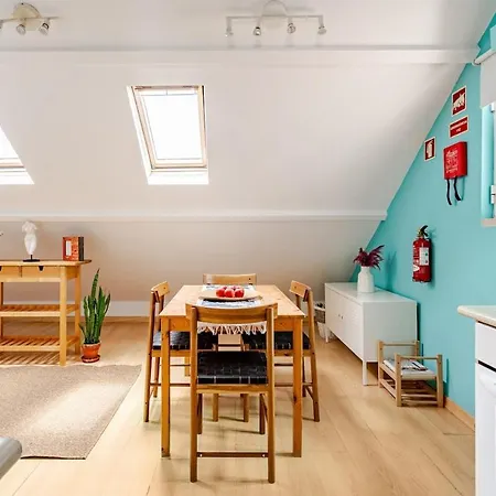 Trendy Loft In The Heart Of The City! 아파트