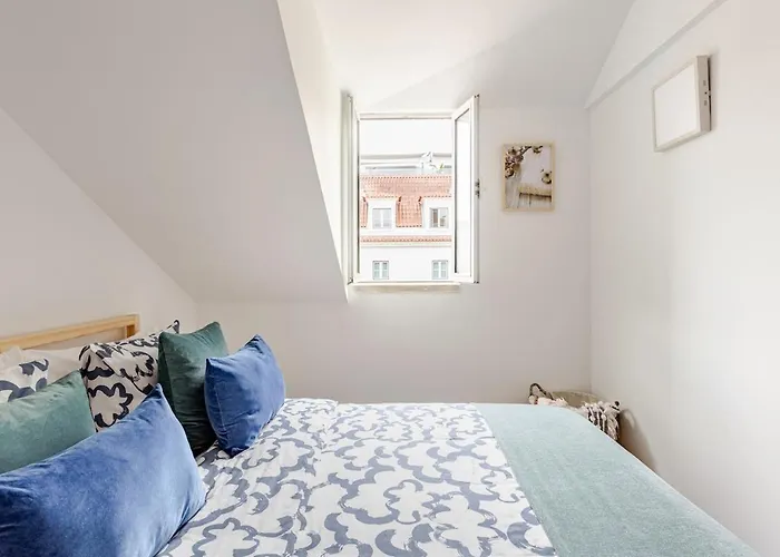 Trendy Loft In The Heart Of The City!